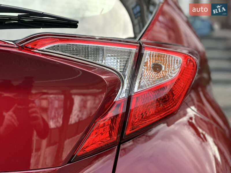 Внедорожник / Кроссовер Toyota C-HR 2018 в Виннице