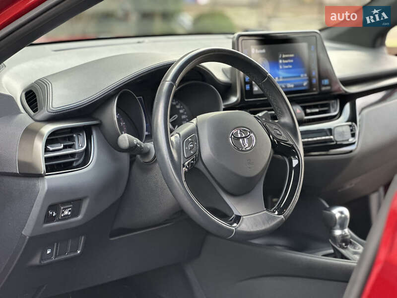 Внедорожник / Кроссовер Toyota C-HR 2018 в Виннице