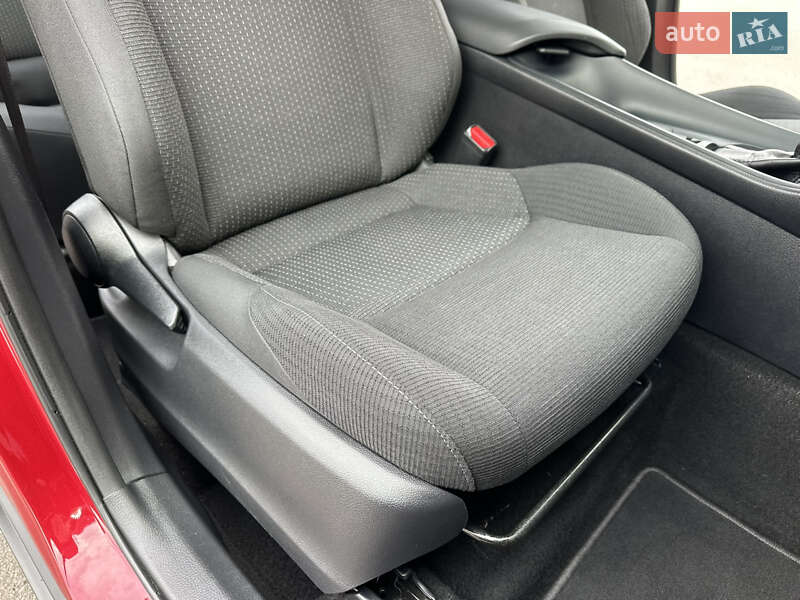 Внедорожник / Кроссовер Toyota C-HR 2018 в Виннице