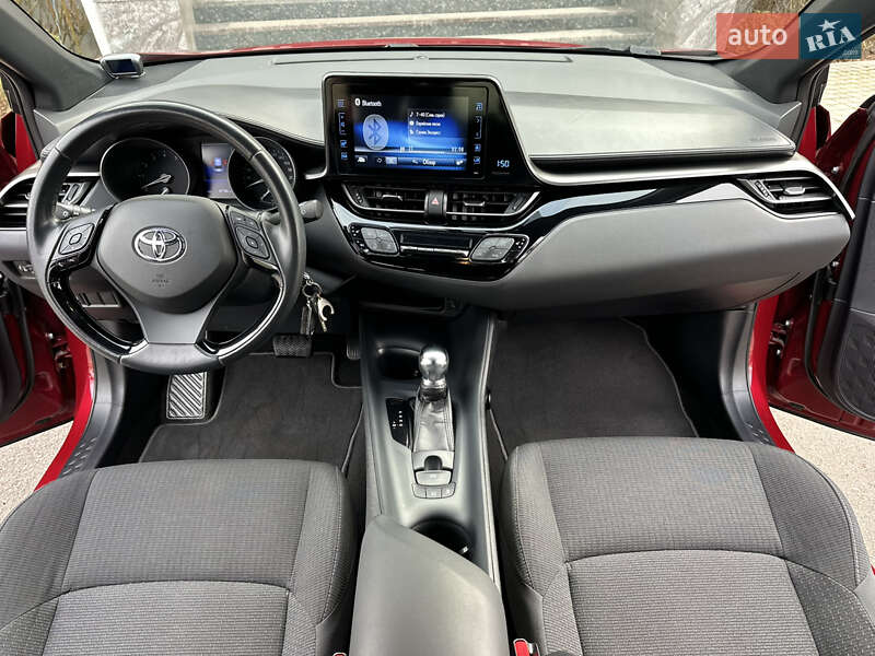 Внедорожник / Кроссовер Toyota C-HR 2018 в Виннице