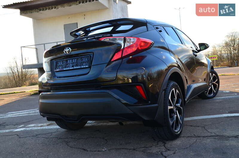 Внедорожник / Кроссовер Toyota C-HR 2018 в Дрогобыче