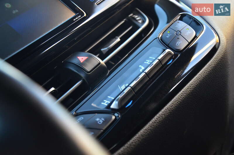 Внедорожник / Кроссовер Toyota C-HR 2018 в Дрогобыче