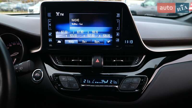 Внедорожник / Кроссовер Toyota C-HR 2018 в Киеве