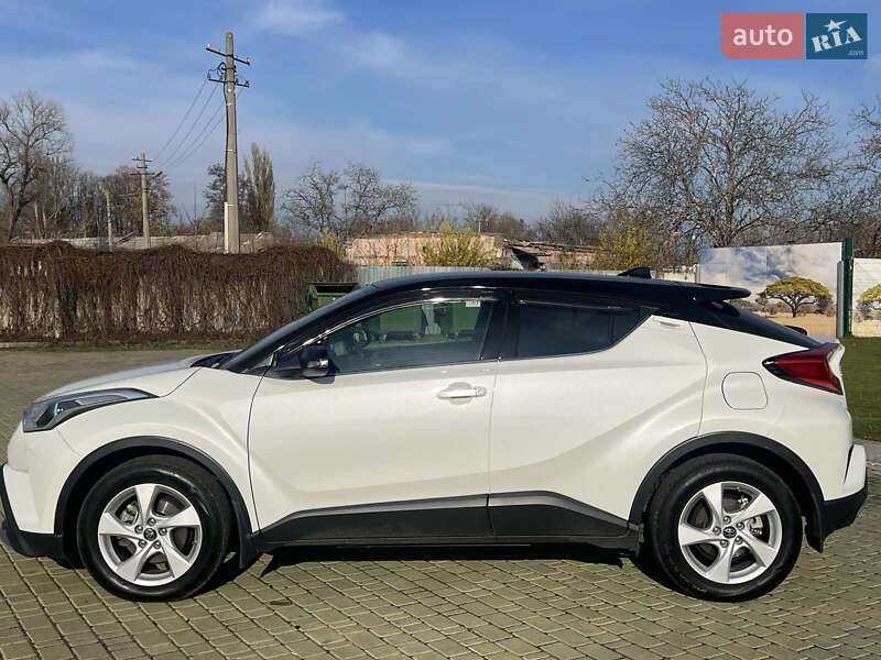 Внедорожник / Кроссовер Toyota C-HR 2016 в Одессе