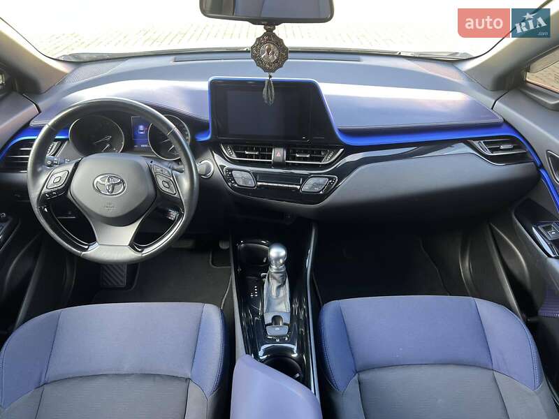 Внедорожник / Кроссовер Toyota C-HR 2016 в Одессе