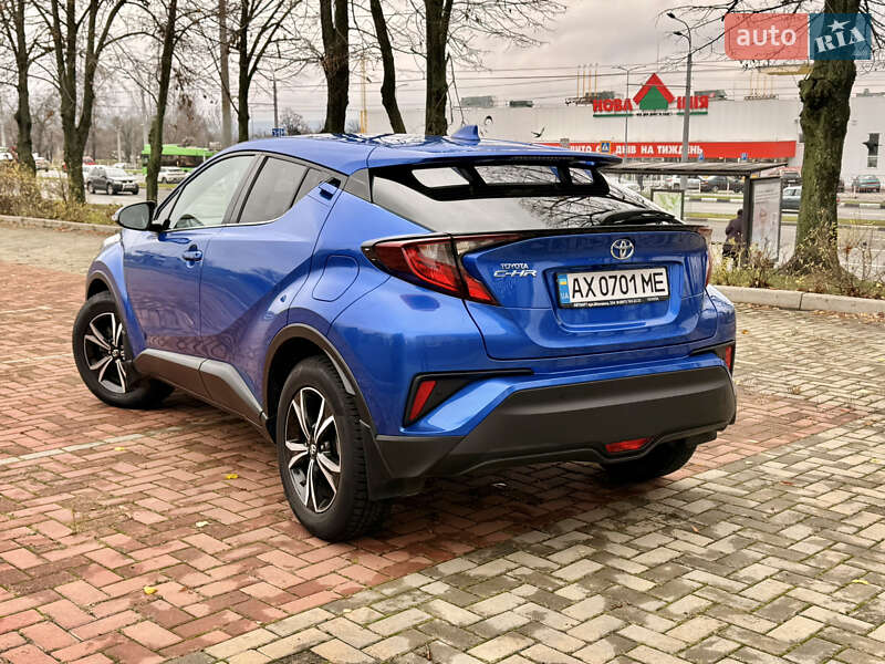 Внедорожник / Кроссовер Toyota C-HR 2020 в Харькове фото 4 Внедорожник / Кроссовер Toyota C-HR 2020 в Харькове