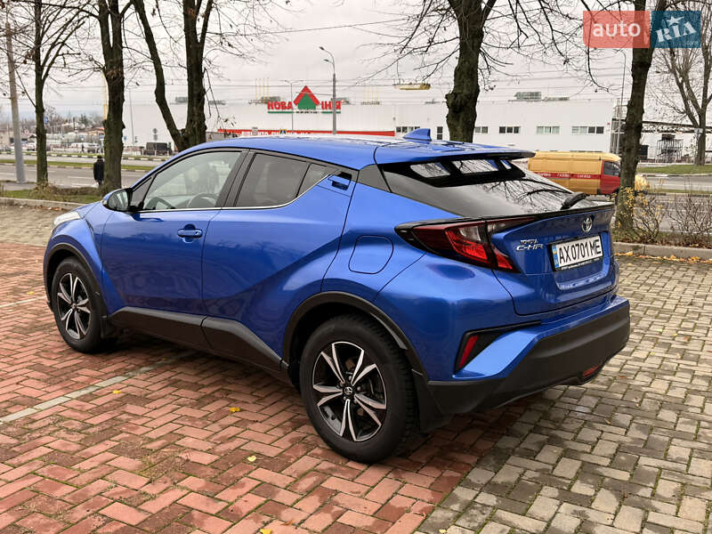 Внедорожник / Кроссовер Toyota C-HR 2020 в Харькове фото 19 Внедорожник / Кроссовер Toyota C-HR 2020 в Харькове