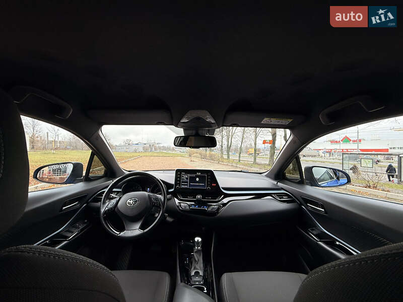Внедорожник / Кроссовер Toyota C-HR 2020 в Харькове фото 32 Внедорожник / Кроссовер Toyota C-HR 2020 в Харькове