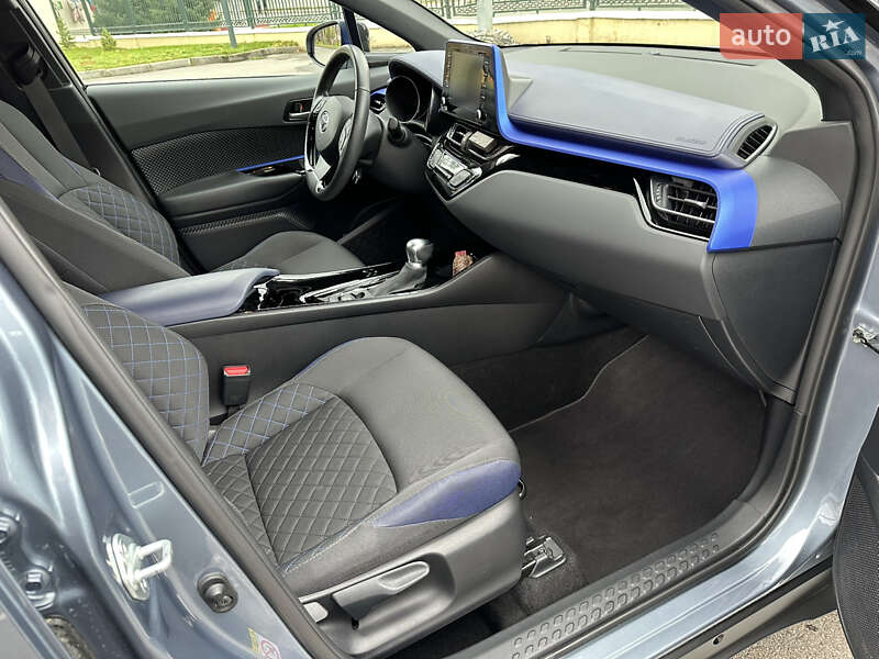 Внедорожник / Кроссовер Toyota C-HR 2019 в Харькове