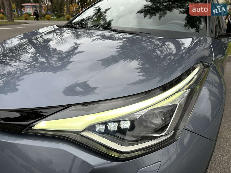 Внедорожник / Кроссовер Toyota C-HR 2019 в Харькове