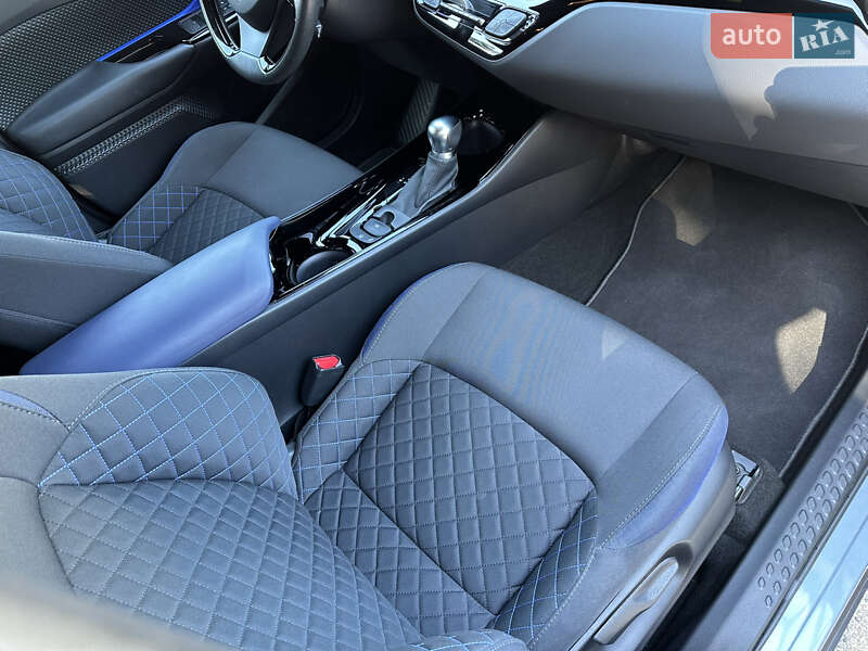 Внедорожник / Кроссовер Toyota C-HR 2019 в Харькове