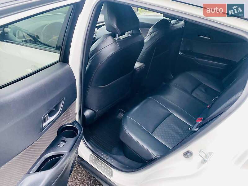 Позашляховик / Кросовер Toyota C-HR 2020 в Богородчанах