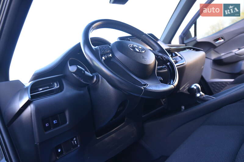 Позашляховик / Кросовер Toyota C-HR 2018 в Дрогобичі фото 41 Позашляховик / Кросовер Toyota C-HR 2018 в Дрогобичі