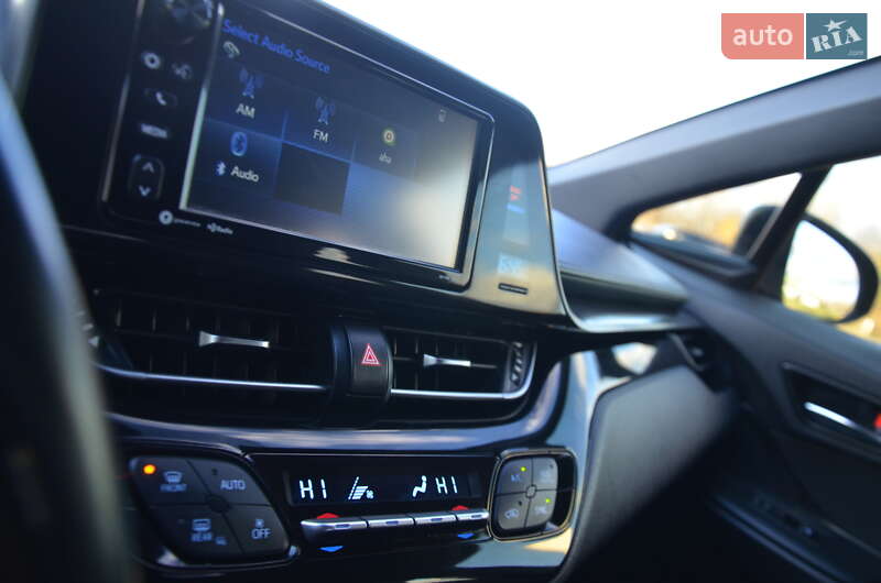 Позашляховик / Кросовер Toyota C-HR 2018 в Дрогобичі фото 69 Позашляховик / Кросовер Toyota C-HR 2018 в Дрогобичі