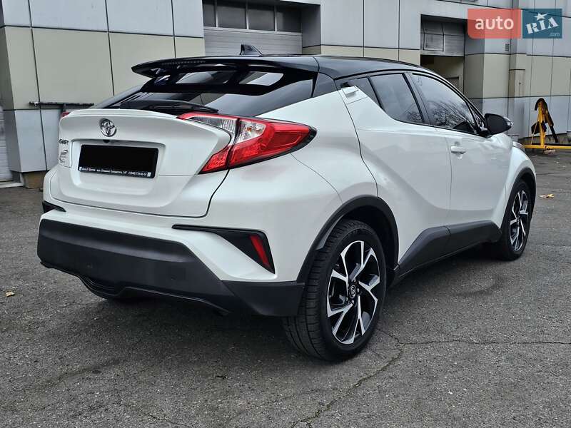 Позашляховик / Кросовер Toyota C-HR 2018 в Одесі