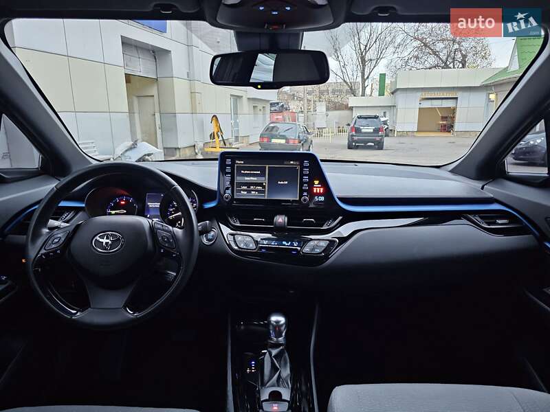 Позашляховик / Кросовер Toyota C-HR 2018 в Одесі