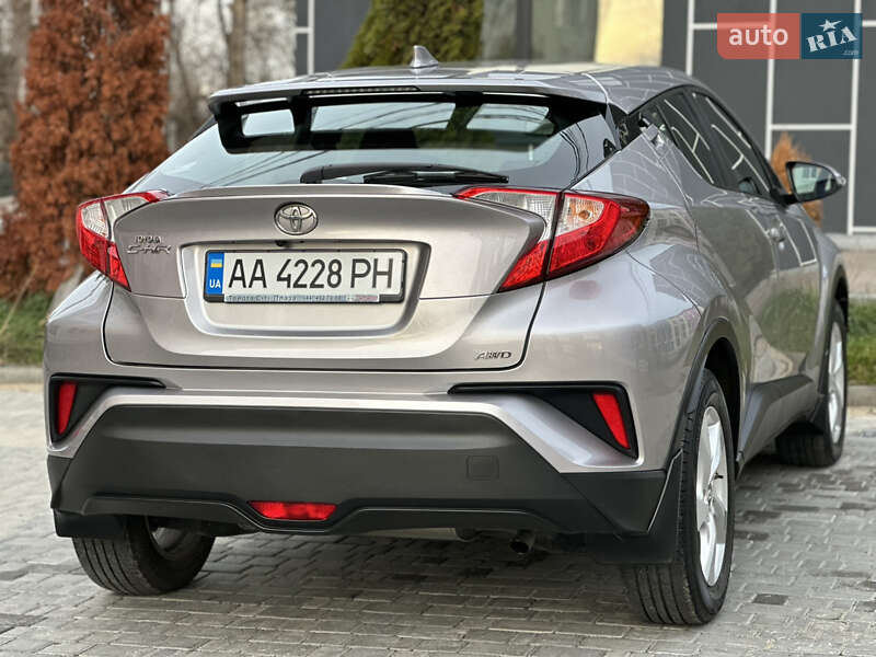 Позашляховик / Кросовер Toyota C-HR 2016 в Вінниці