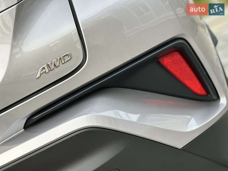 Позашляховик / Кросовер Toyota C-HR 2016 в Вінниці