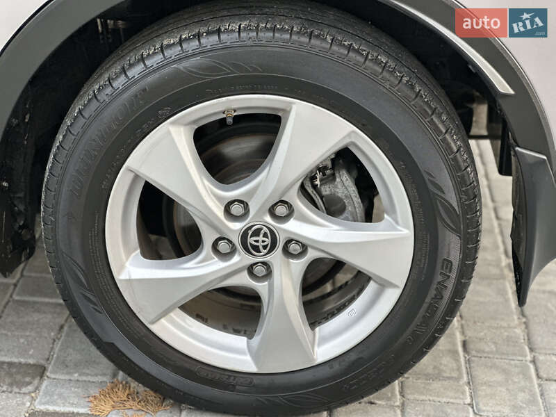 Позашляховик / Кросовер Toyota C-HR 2016 в Вінниці