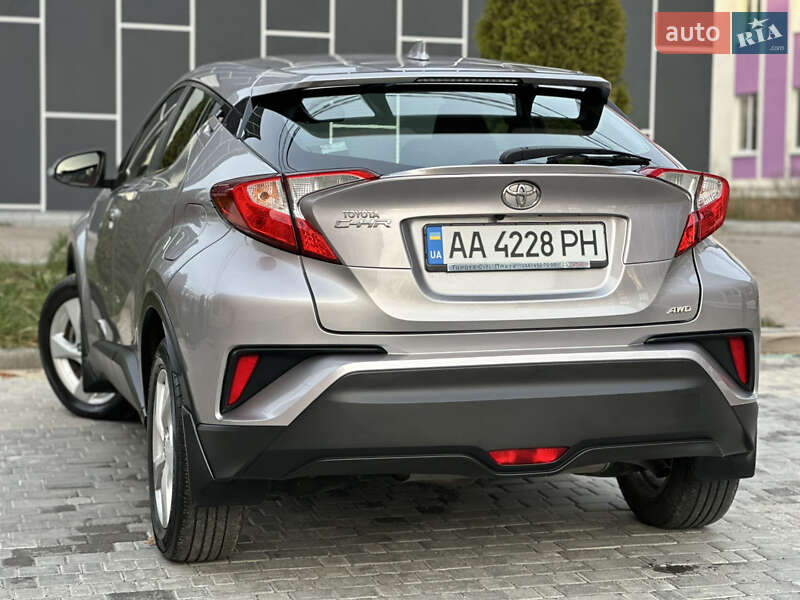 Позашляховик / Кросовер Toyota C-HR 2016 в Вінниці