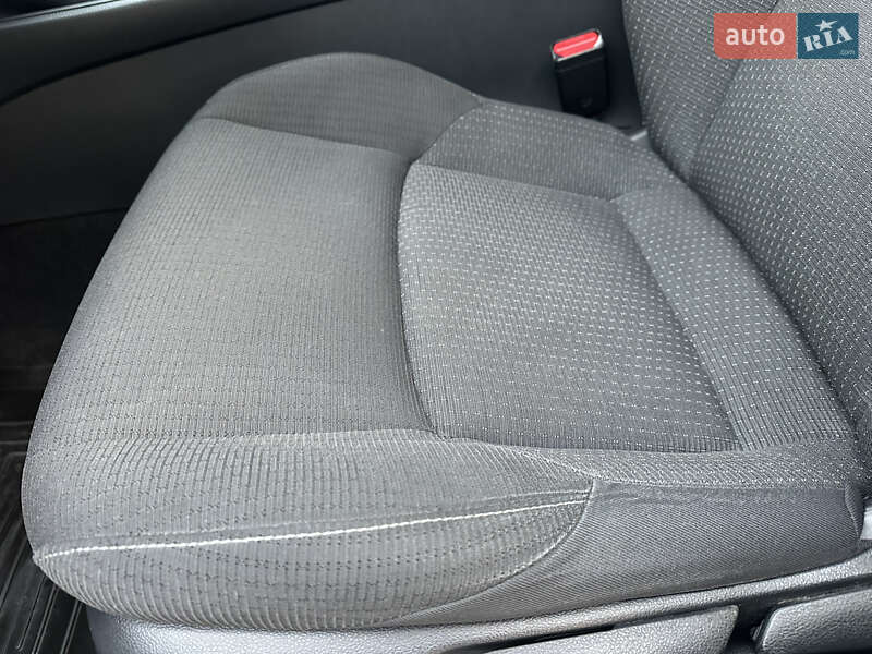 Позашляховик / Кросовер Toyota C-HR 2016 в Вінниці