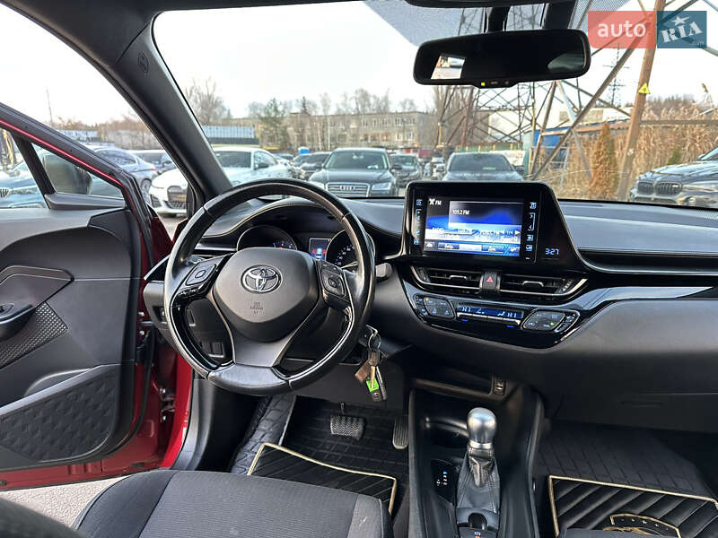 Позашляховик / Кросовер Toyota C-HR 2016 в Харкові фото 20 Позашляховик / Кросовер Toyota C-HR 2016 в Харкові