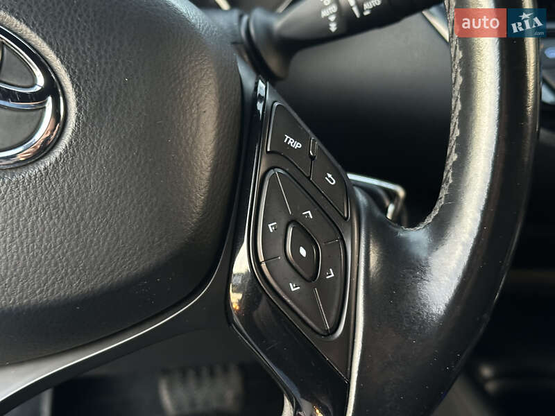 Позашляховик / Кросовер Toyota C-HR 2016 в Харкові фото 30 Позашляховик / Кросовер Toyota C-HR 2016 в Харкові