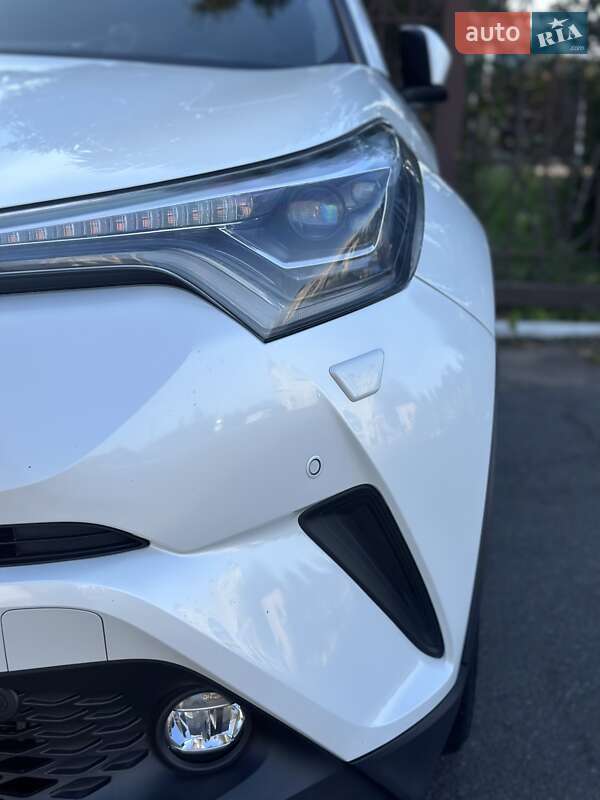 Позашляховик / Кросовер Toyota C-HR 2019 в Одесі