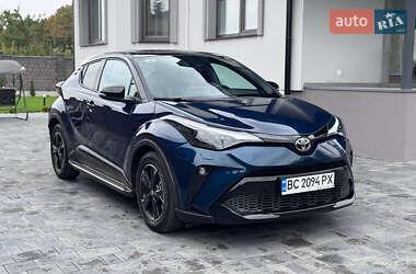 Внедорожник / Кроссовер Toyota C-HR 2023 в Ровно