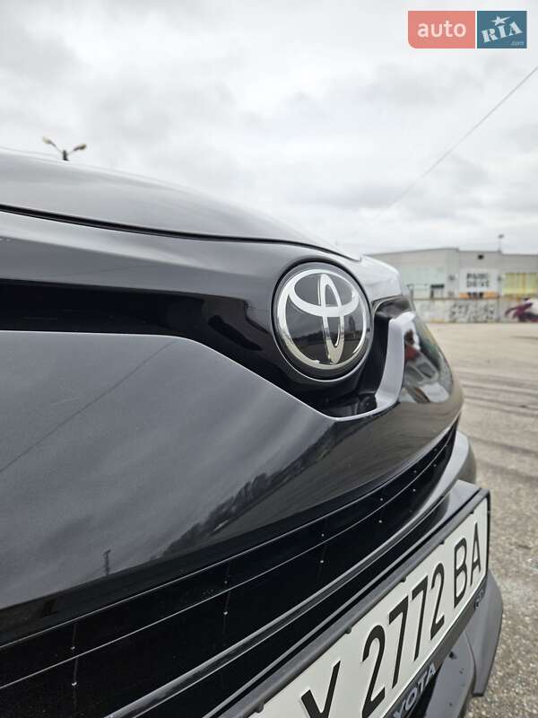 Внедорожник / Кроссовер Toyota C-HR 2021 в Харькове