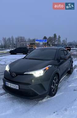 Внедорожник / Кроссовер Toyota C-HR 2017 в Киеве
