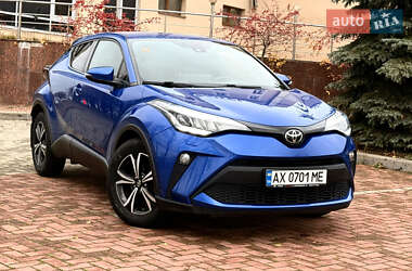 Внедорожник / Кроссовер Toyota C-HR 2020 в Харькове