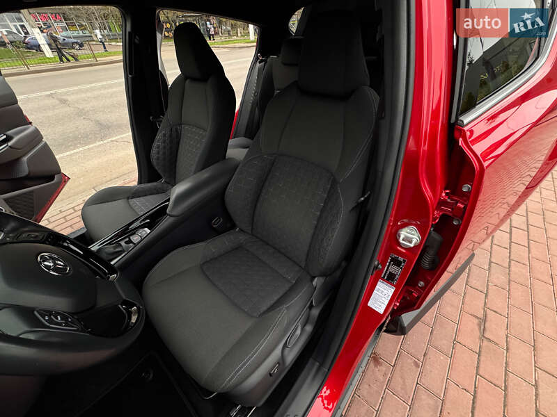 Позашляховик / Кросовер Toyota C-HR 2020 в Одесі фото 54 Позашляховик / Кросовер Toyota C-HR 2020 в Одесі