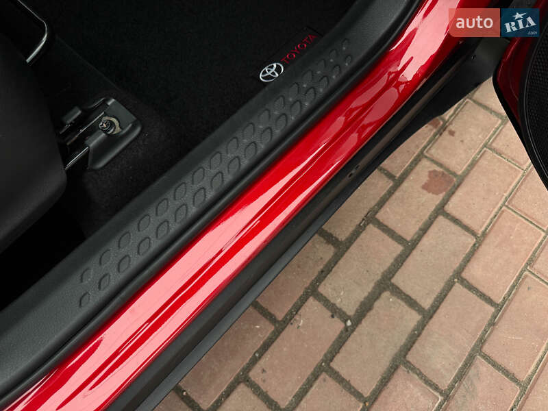 Позашляховик / Кросовер Toyota C-HR 2020 в Одесі фото 57 Позашляховик / Кросовер Toyota C-HR 2020 в Одесі