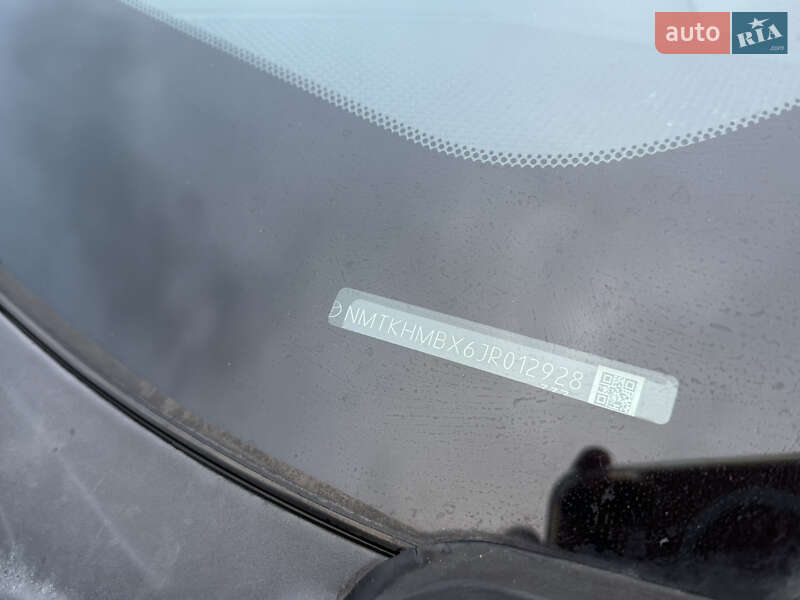 Позашляховик / Кросовер Toyota C-HR 2017 в Житомирі