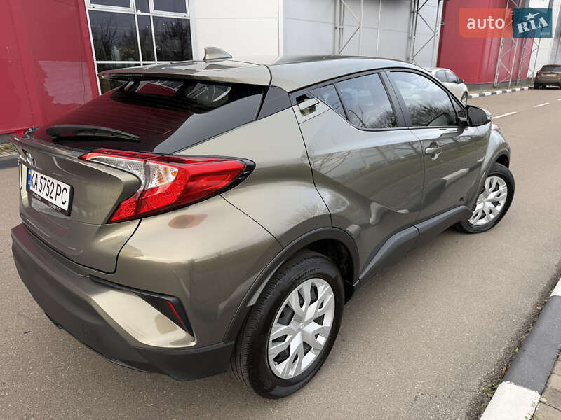 Позашляховик / Кросовер Toyota C-HR 2021 в Києві фото 9 Позашляховик / Кросовер Toyota C-HR 2021 в Києві