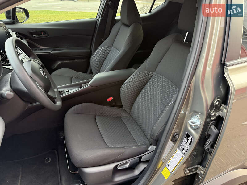 Позашляховик / Кросовер Toyota C-HR 2021 в Києві фото 29 Позашляховик / Кросовер Toyota C-HR 2021 в Києві