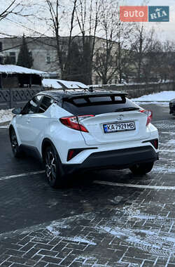 Позашляховик / Кросовер Toyota C-HR 2019 в Києві