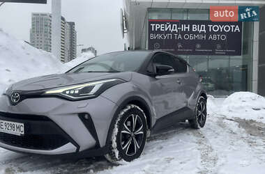 Позашляховик / Кросовер Toyota C-HR 2019 в Києві