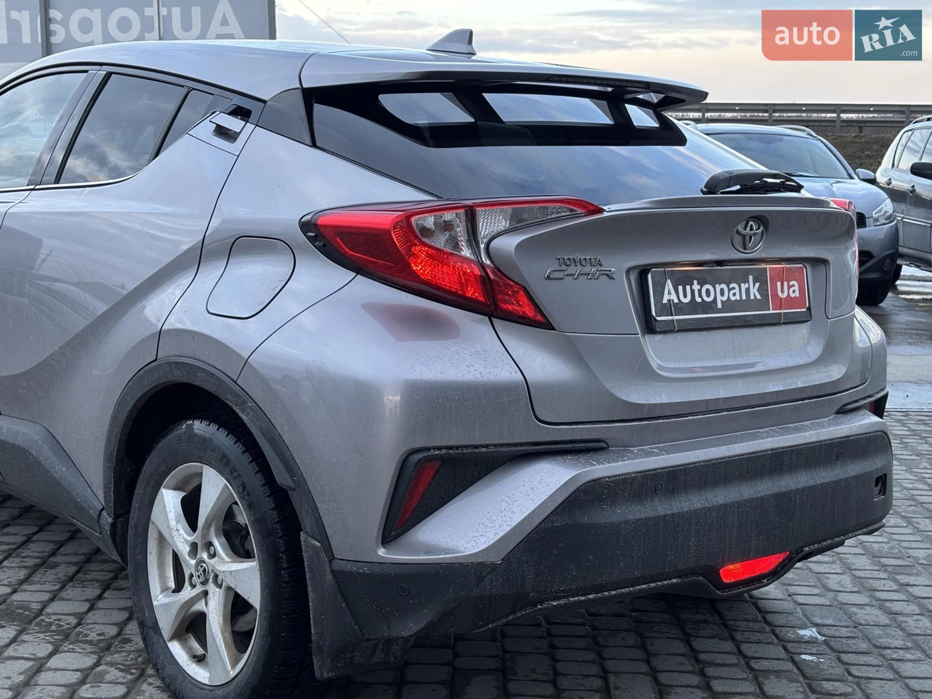 2016 Toyota C-HR - мініатюра 9
