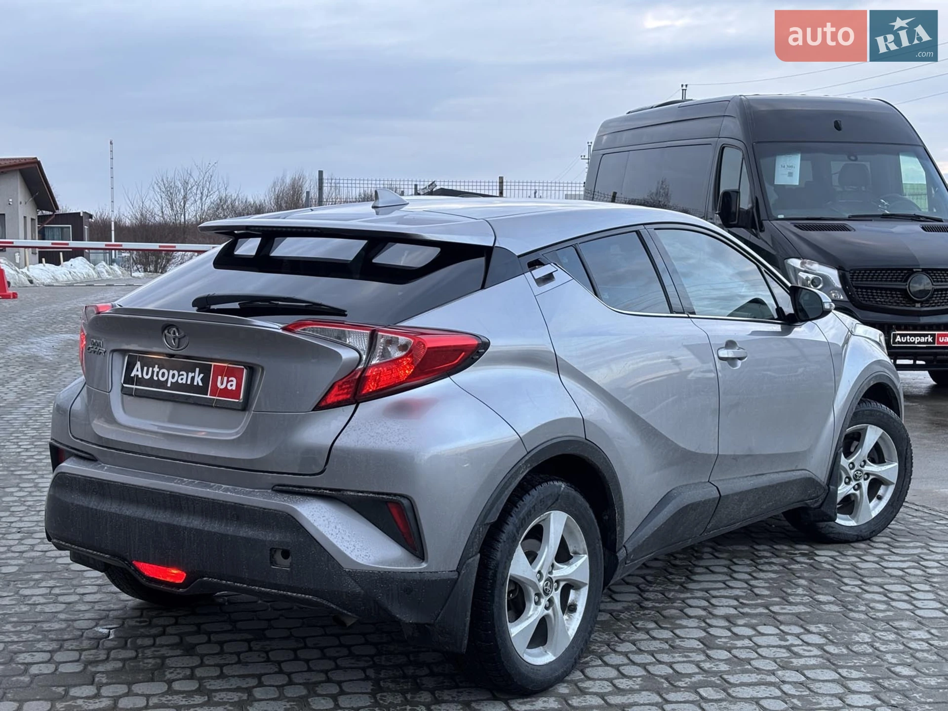 2016 Toyota C-HR - мініатюра 14