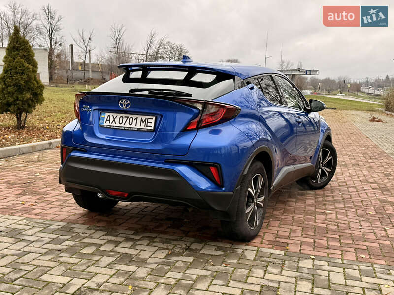 Внедорожник / Кроссовер Toyota C-HR 2020 в Харькове