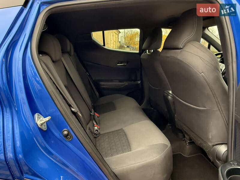 Внедорожник / Кроссовер Toyota C-HR 2020 в Харькове