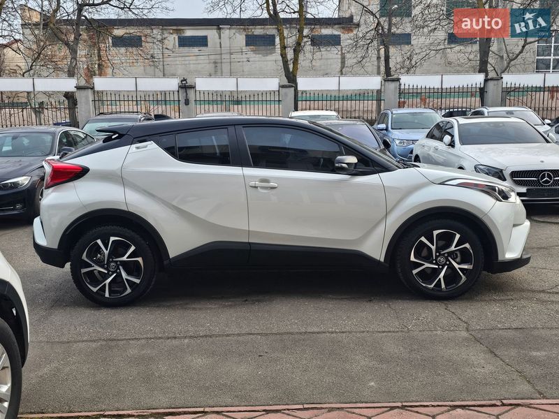 Внедорожник / Кроссовер Toyota C-HR 2018 в Одессе