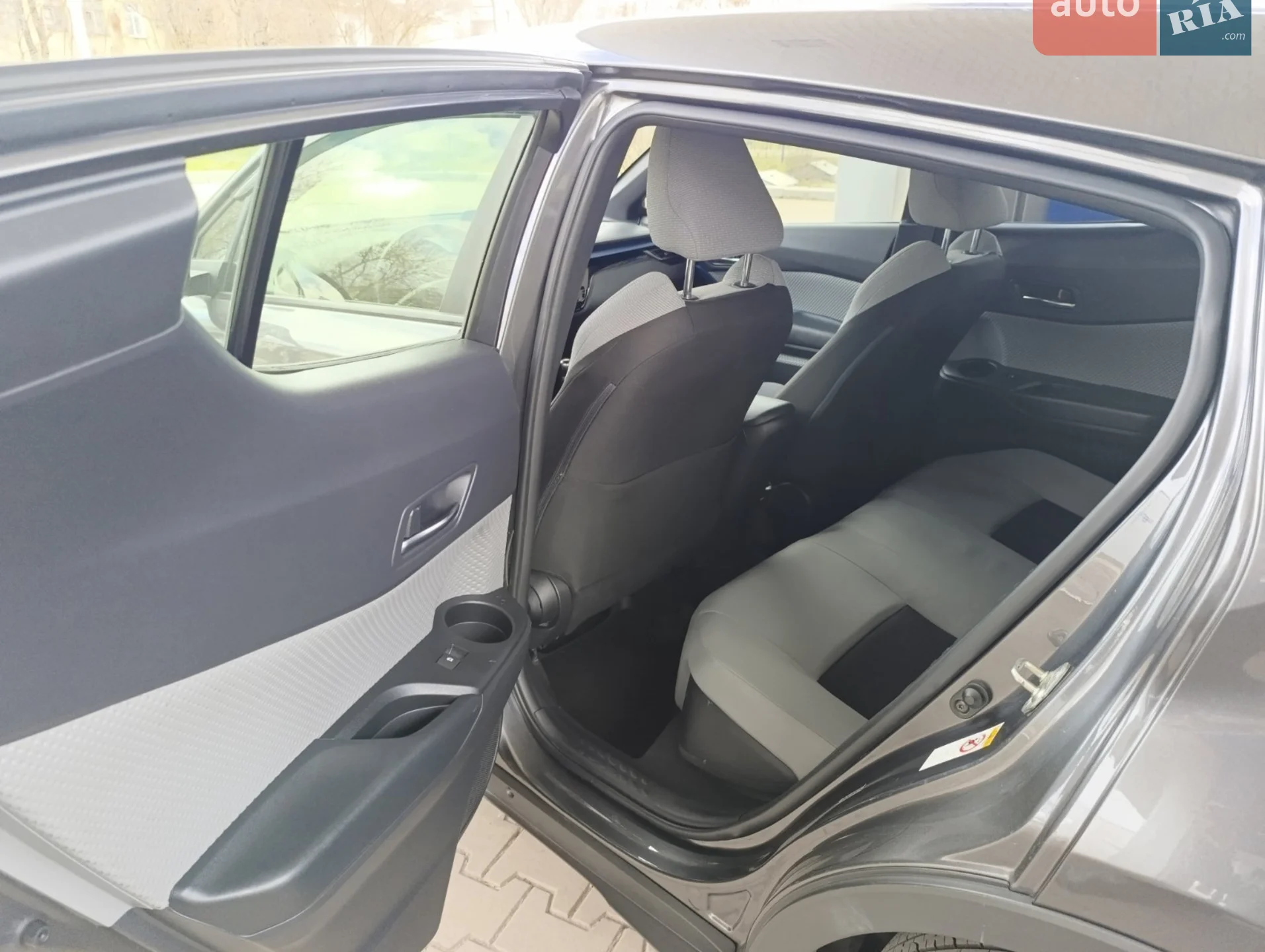 2019 Toyota C-HR - мініатюра 38