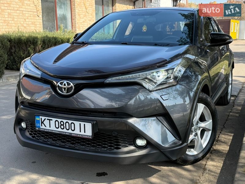 Внедорожник / Кроссовер Toyota C-HR 2018 в Ивано-Франковске