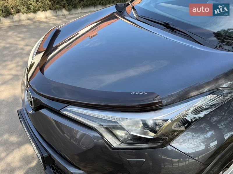 Внедорожник / Кроссовер Toyota C-HR 2018 в Ивано-Франковске
