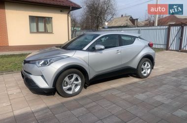 Позашляховик / Кросовер Toyota C-HR 2018 в Лубнах