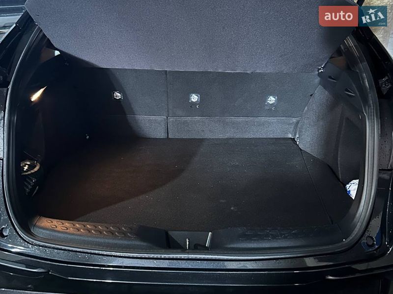 Внедорожник / Кроссовер Toyota C-HR 2021 в Запорожье фото 6 Внедорожник / Кроссовер Toyota C-HR 2021 в Запорожье