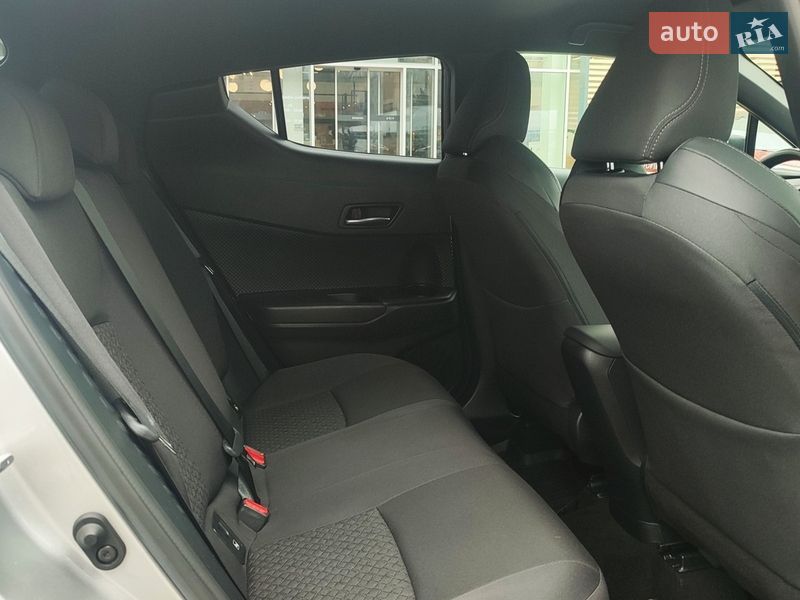 Внедорожник / Кроссовер Toyota C-HR 2023 в Киеве